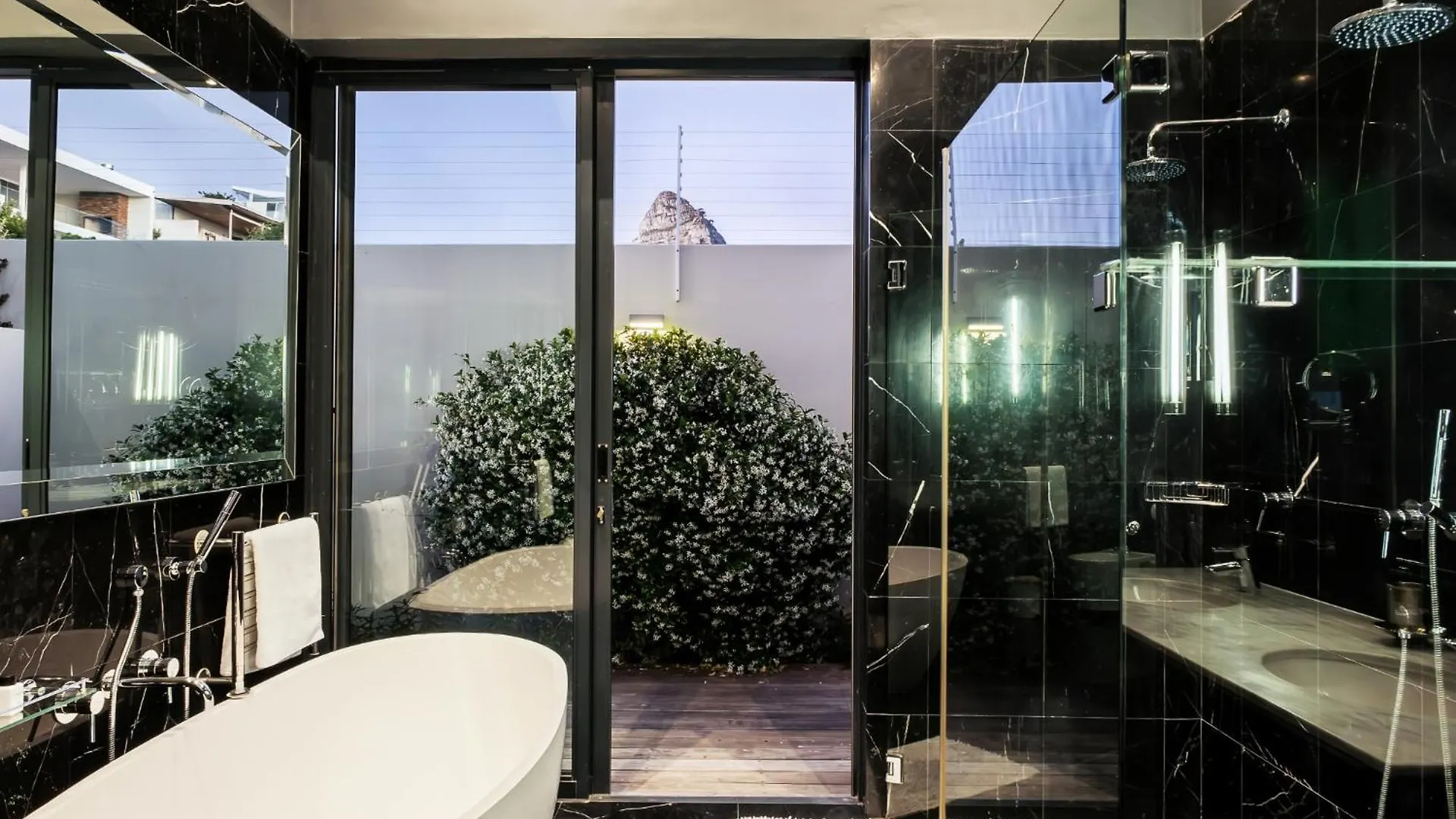 Prima Views Villa Cape Town 0*,